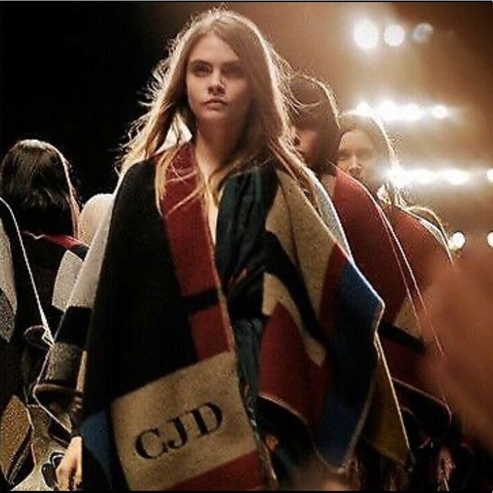Classic Burberry Puncho customized with NW initial